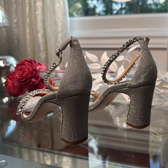 Badgley Mischka Harriet Open Toe Block Heel in Silver - Picture 14 of 14